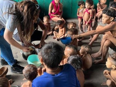 Ajuda aos Povos Yanomami